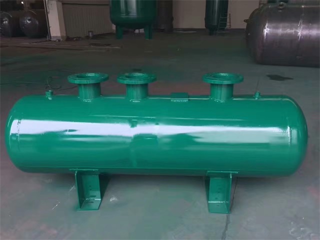 1679991473376569.jpeg 阳东阳东阳东蒸汽分气缸1.jpeg